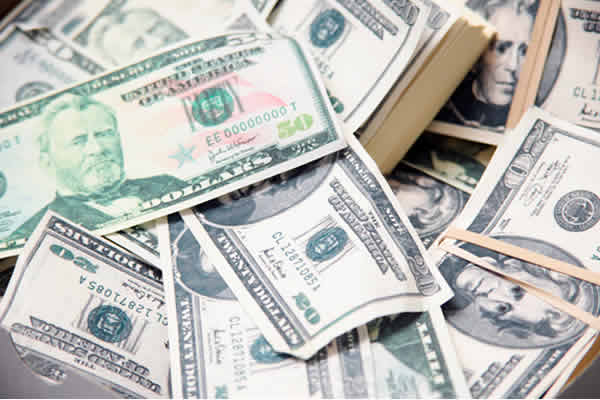 Understand the ups and downs of selling your home for all cash.